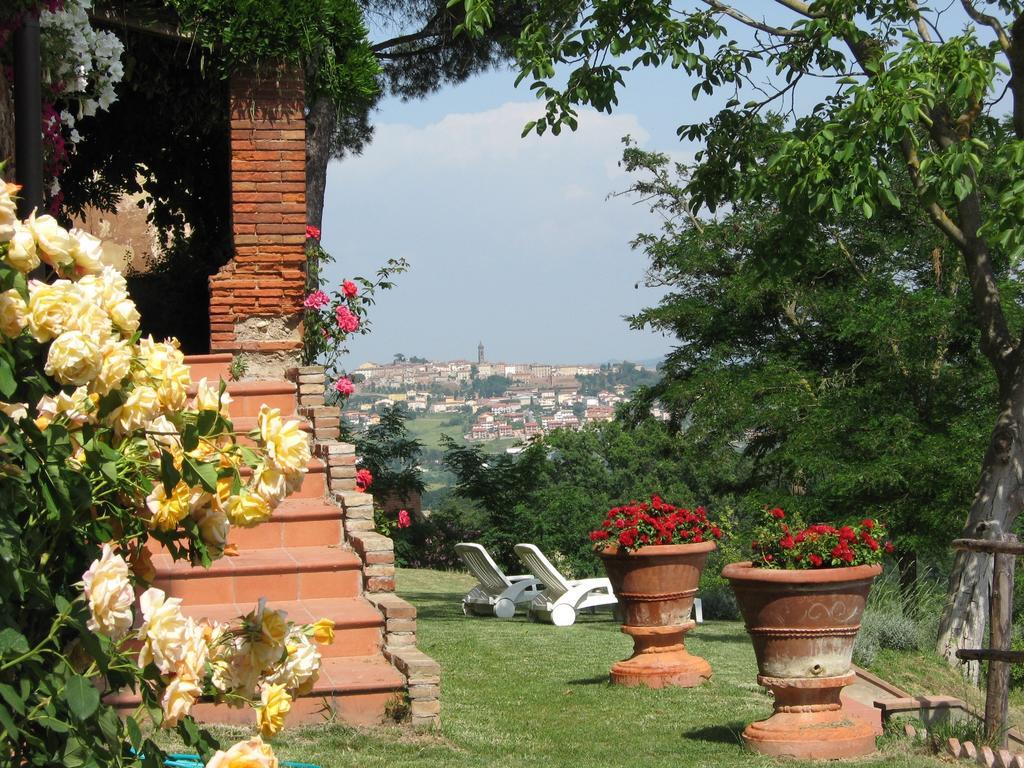 Гостевой дом Borgo Fajani Terricciola Экстерьер фото